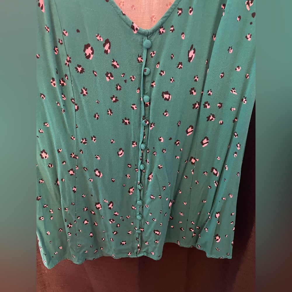 Torrid top - Picture 2 of 5